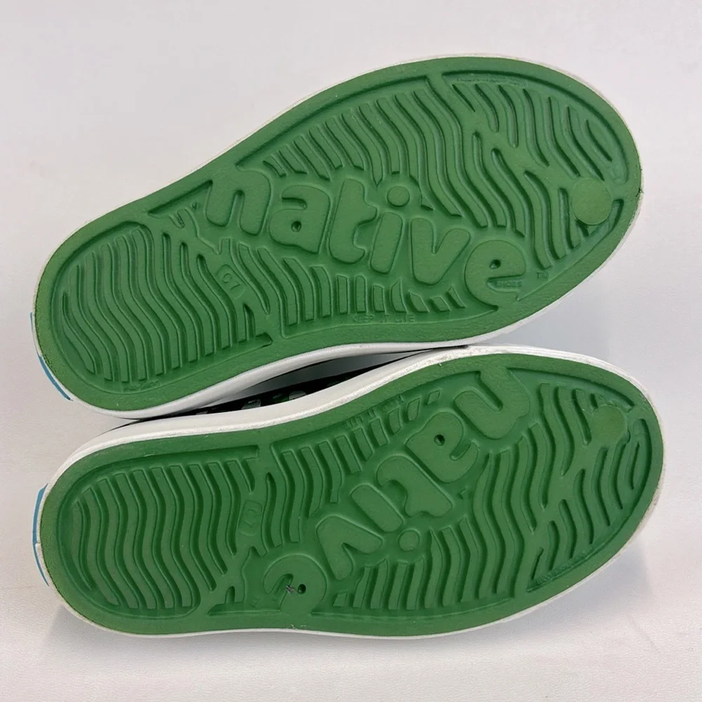 NATIVE Jefferson SlipOn Waterproof Shoes Camo Size C7